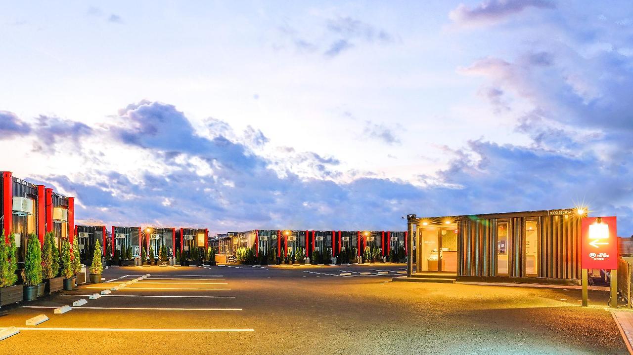 Hotel R9 The Yard Ashikagafukutomi Exterior photo